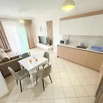 Riviera Nest Haven D42 Apartamento Durrës