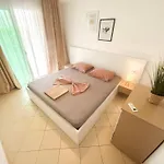 Riviera Nest Haven D42 * Durrës