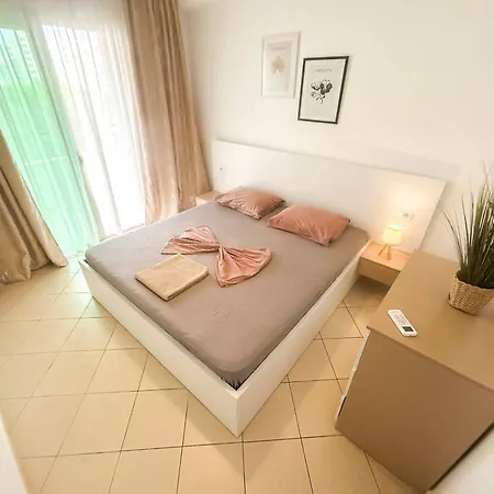 Riviera Nest Haven D42 * Дуррес