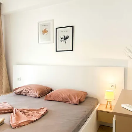 Riviera Nest Haven D42 *