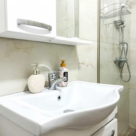 Riviera Nest Haven D42 Апартаменты Дуррес