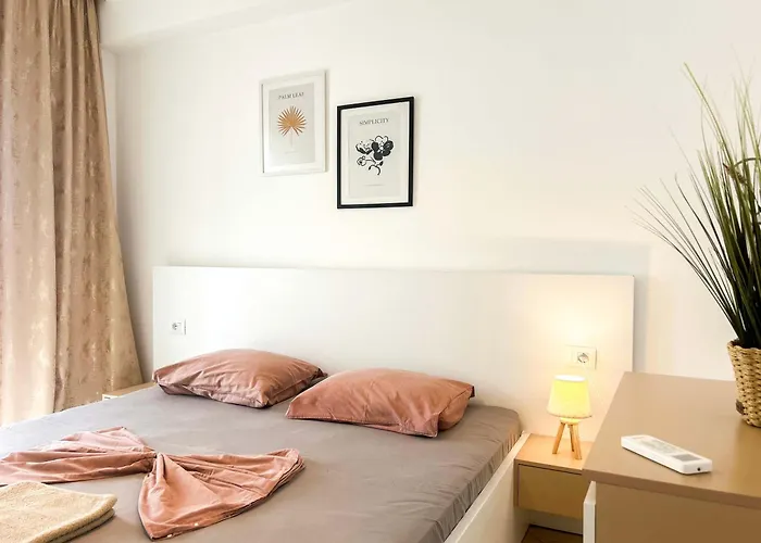 Riviera Nest Haven D42 *